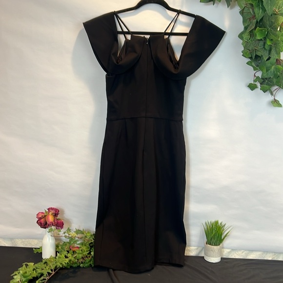 Gianni Bini Sleek Black Dress - Picture 5 of 5